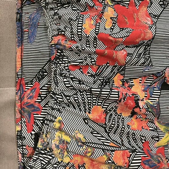 Volcom Strapless Dress Colorful Size S/P/10 Abstract Floral - Picture 3 of 6